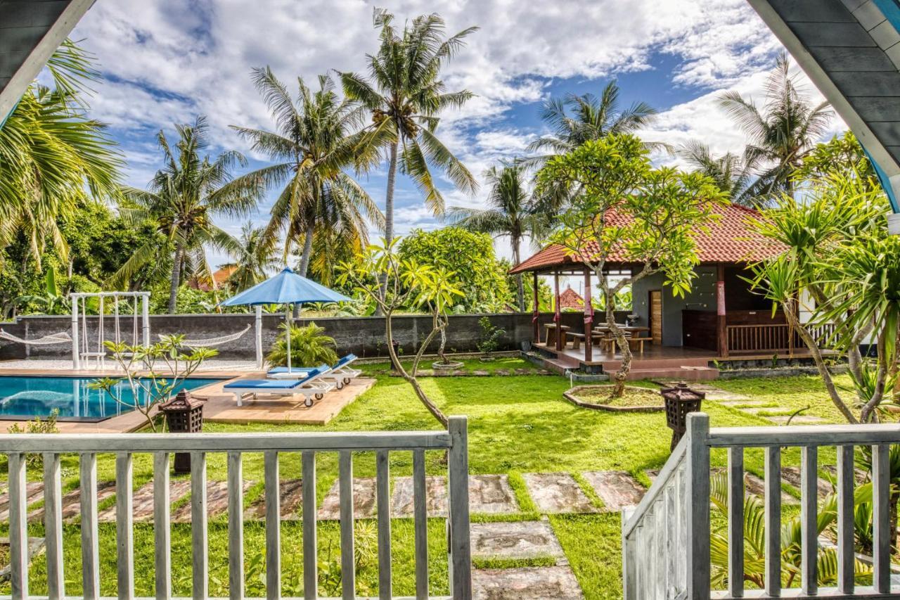 Megaland Bungalow Batununggul Exterior photo
