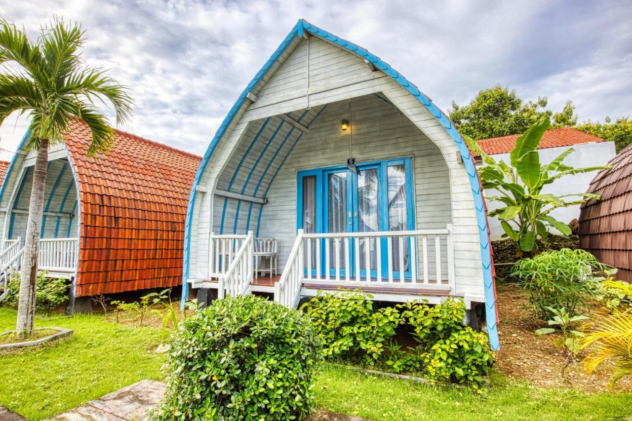 Megaland Bungalow Batununggul Exterior photo